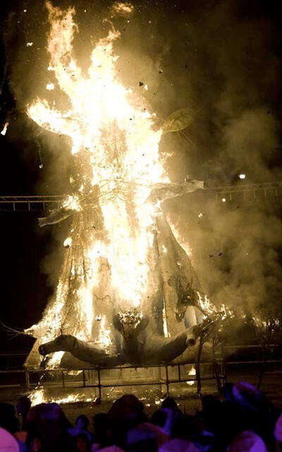 Estamos feitos num oito
Estamos feitos num oito