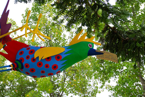 Mensagens no Bico
Mensagens no Bico